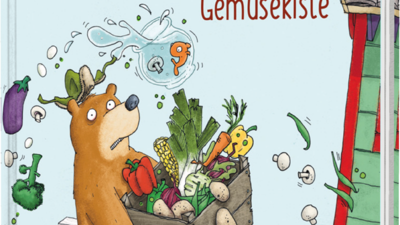 Das Buchcover zeigt einen fröhlichen Bären, der eine Kiste voller Gemüse aus seinem Garten trägt. Es sind bunte Gemüse wie Karotten, Zucchini und Paprika zu sehen, während der Bär überrascht und neugierig schaut.